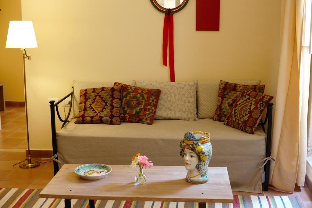 Lanterne Magiche Ortigia Apartment Сиракуза Екстериор снимка